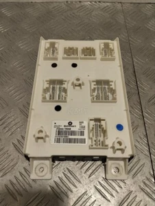 Body control module BCM FEM SAM BSI Chrysler Pacifica 2018 68360199AB - Picture 1 of 10