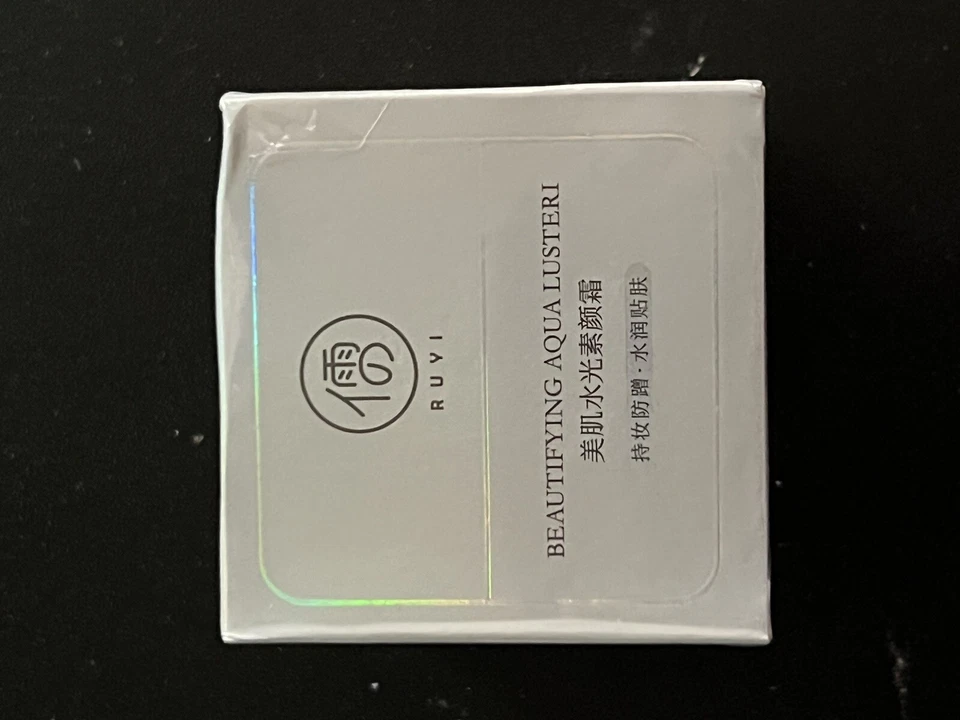 Moisturizing Cream Sunscreen Isolation Concealer 30g 美肌水光素颜霜防嗮隔离遮瑕30g - Image 1 of 4