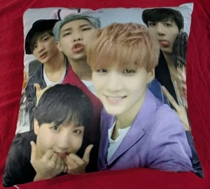 BTS Low Res individueller Druck KPOP Kissenbezug Kissenbezug mit Reißverschluss Vollkissen - Bild 1 von 1