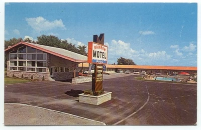 London Ontario Rainbow Motel Postcard Canada - Image 1 of 2