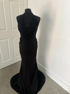 Beautiful Black Prom Dress Size 6 to 8. Worn only once, condition excellent. - Picture 1 of 12