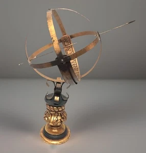 Reloj de Sol Globo Armilar Madera Dorada y Hierro Estilo Barroco Italiano Mediados del Siglo XX - Imagen 1 de 5