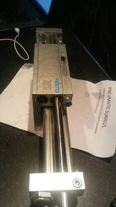 FESTO LINEARANTRIEB SLE-32-200-KF-A-G-CV-CH IDENT 150093 RESTPOSTEN - Bild 1 von 8