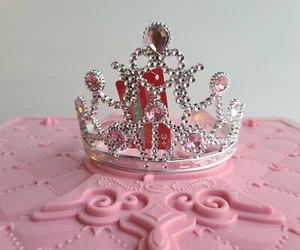 Just Pretending Dress-up Fun Pink Plastic Tiara - Picture 1 of 4