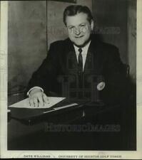 1969 Press Photo University of Houston Golf Coach Dave Williams Sits at Desk