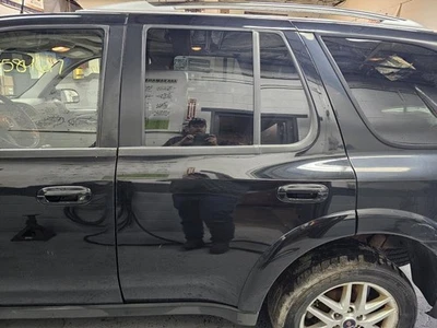 Rear Door SAAB 9-7X Left 05 06 07 08 09 Foto 1 de 2