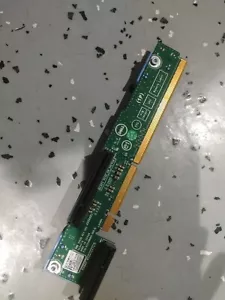 Dell 0HC547 PowerEdge PCI-E Riser Board - Bild 1 von 3