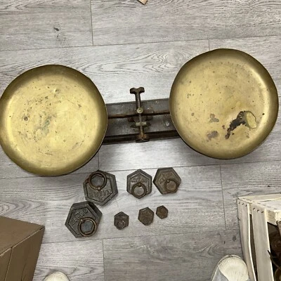  ancienne Balance d'épicerie  type Roberval force 15 kg - Photo 1/4