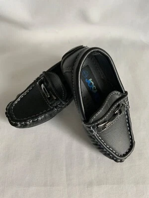 Boys/ Toddlers Loafer Shoe Sz 5 Silver Buckle Josmo preowned Sharp! & Clean - Image 1 of 4
