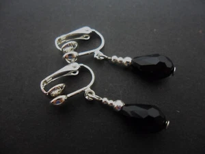 A PAIR DANGLY CRYSTAL TEARDROP CLIP ON EARRINGS. CHOICE OF COLOURS. NEW. - Picture 1 of 26