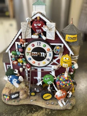 M & M's 2005 Danbury Mint Farm With Tractor and Clock RARE! - Image 1 of 4