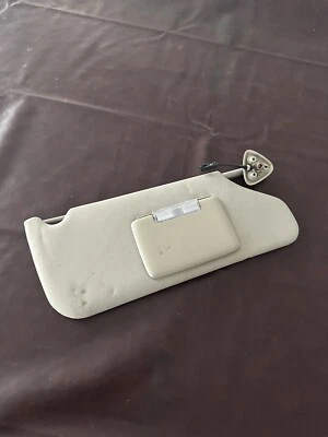 Parasol derecho usado se adapta a: Dodge Charger 2006 con derecho iluminado Foto 1 de 4