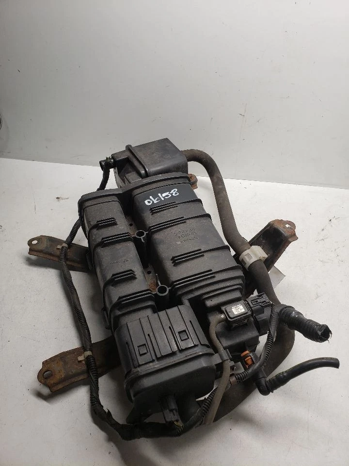 Bote de vapor de combustible MDX 2005 1412394 Foto 1 de 4