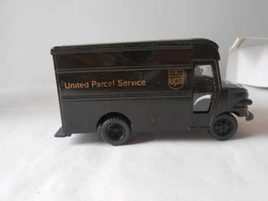 VITESSE. véhicule Miniature PKW UPS. Camion  1/50 - Picture 1 of 7