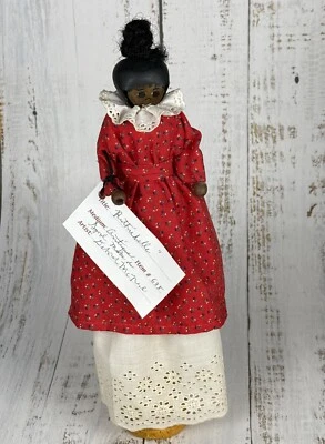 Muñeca hecha a mano vintage en carrete de madera antiguo arte popular original Foto 1 de 4