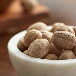 Bulk Whole Nutmeg - 5 lb. - Picture 1 of 2