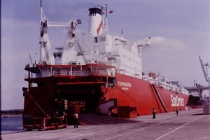 1979 Tombarra Shipping Ship Boat 35mm Original Slide Ref 880 - Picture 1 of 1