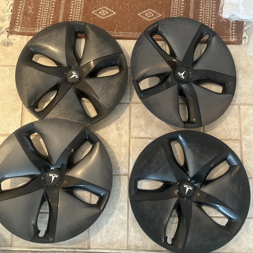 Set of 4 OEM TESLA MODEL 3 REFRESH AERO 18" WHEEL COVER HUBCAP - Image 1 of 4