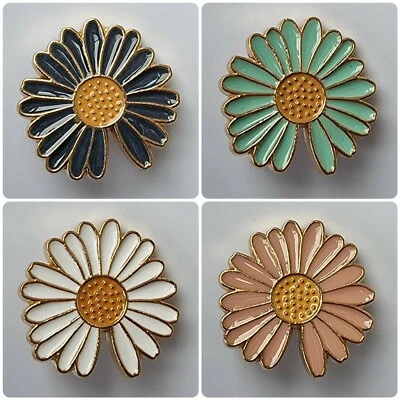 LUXURY DAISY METAL AND ENAMEL 6 BUTTONS – 20mm, 25mm, FLOWER, WHITE, BLUE, PINK - Image 1 of 4