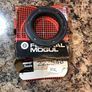 NOS National 223540 Auto Trans Output Shaft Seal F+S!