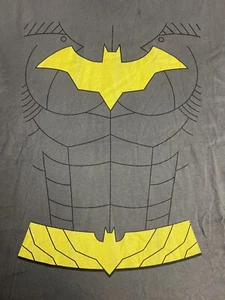 Batman Shirt Large Armor Vintage Style Animated Dark Knight Yellow Grey E55 - Picture 1 of 7