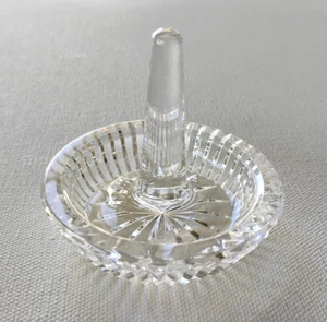 WATERFORD FINE SIGNED IRISH CRYSTAL RING HOLDER - Picture 1 of 5