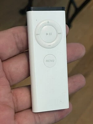 Apple white remote - Image 1 of 3