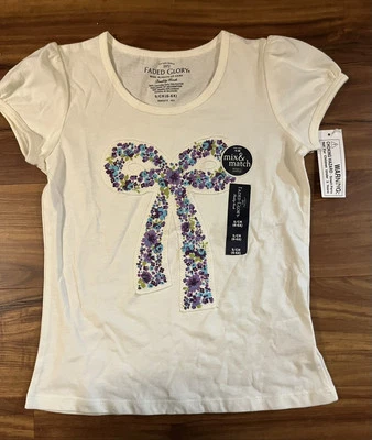 Camisa feminina 6x esbranquiçada S/S nova com etiquetas com laço floral azul roxo flores NOVA - Imagem 1 de 4