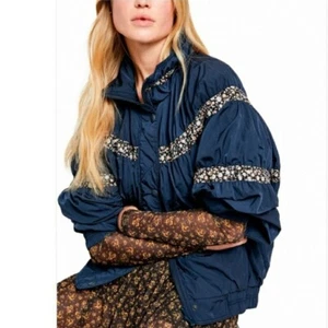 Free People Women's On My Mind Floral Full-Zip Bomber Retro Jacket Navy Sz Small - Picture 1 of 12