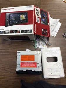 *WORKING* PIONEER DMH-100BT Double Din Multimedia Receiver Radio AMFM Tuner 6.2" - Picture 1 of 8