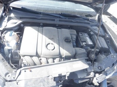 Puerta trasera derecha cristal usado se adapta: Volkswagen Jetta SDN 2013 grado trasero derecho Foto 1 de 4