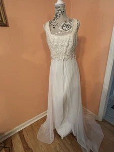 Mary’s Wedding Gown/Dress Vintage Ivory Size 10 Sleeveless Unique Style Back - Picture 1 of 10