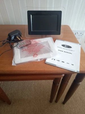 Sum Vision Digital Photo Screen Frame 7inch - Image 1 of 2