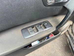 Power Window Switch Nissan Qashqai J10 25401BB65B P22592129 - Picture 1 of 3