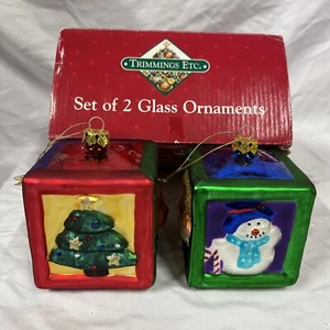 Adornos raros de colección etc. "Juego de 2 adornos de vidrio 3"" forma cúbica -D10" - Imagen 1 de 9