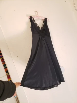 Винтажный 80-х Adonna черная ночная рубашка Sz M черный кружевной лиф скольжения платье шелковистый  - Изображение 1 из 4