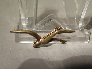 6926:Anstecknadel, Abzeichen?, Brosche,Fliegender Vogel,Messing,Möwe?,gebraucht. - Bild 1 von 2