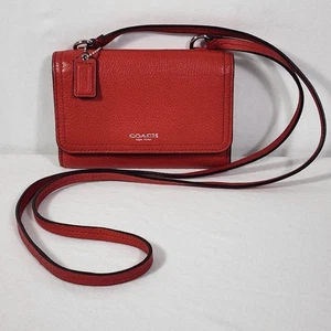 Mini Bolso Bandolera Coach Cuero Rojo Correa Larga Bolso de Hombro - Imagen 1 de 17