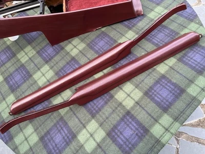 Mercedes-Benz R107 560SL 380SL SLC A Juego de molduras de pilar Borgoña (2) Foto 1 de 4