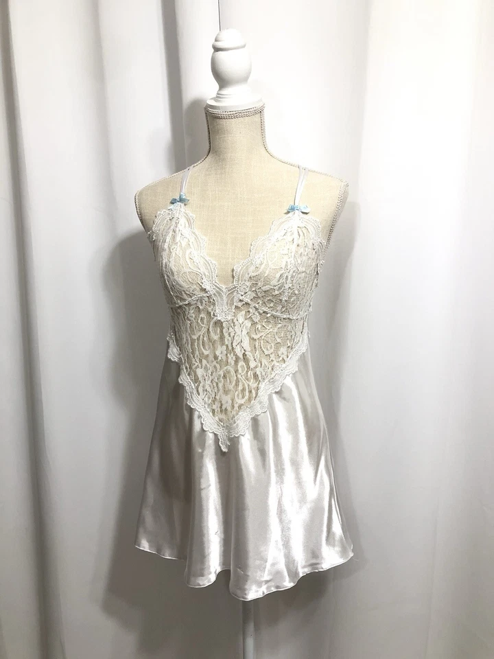 Lencería blanca sin cordones con detalles de encaje - Dreamgirl blanca sin cordones Foto 1 de 4