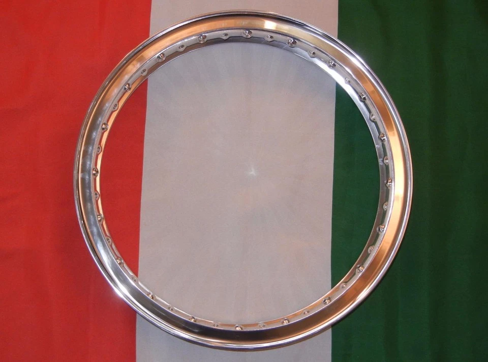 Llanta de aleación Triumph 1971-1974 con brida hecha en Italia, WM3 2,15" X 18" 40 agujeros TR1 Foto 1 de 1