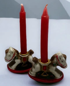 Candelabros vintage de Navidad para caballo mecedor, porcelana con mini conos: 1980 - Imagen 1 de 6