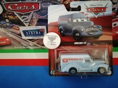 Cars 3 Wheeldell Lee C.12 WRSN-TV2021 Serie Tribune Red Bl.sin.Mattel 1/55 metal - Immagine 1 di 2
