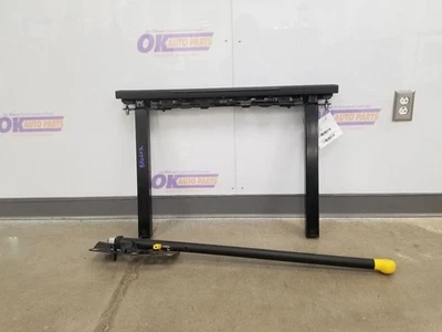 14 2014 FORD F150 RAPTOR TAIL GATE STEP AND HANDLE Foto 1 de 4