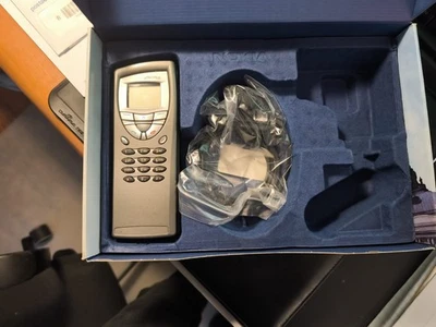 Nokia 9210 Communicator, Silver MobilePhone, Working, no charger - Immagine 1 di 4