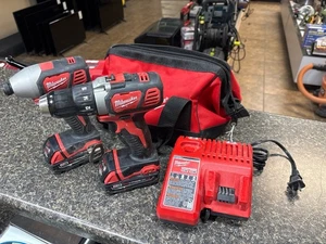 Gebrauchtes Milwaukee 2606-20 M18 18V Akku-Bohrschrauber Schlagschrauber Set Kit (QUI004064) - Bild 1 von 3