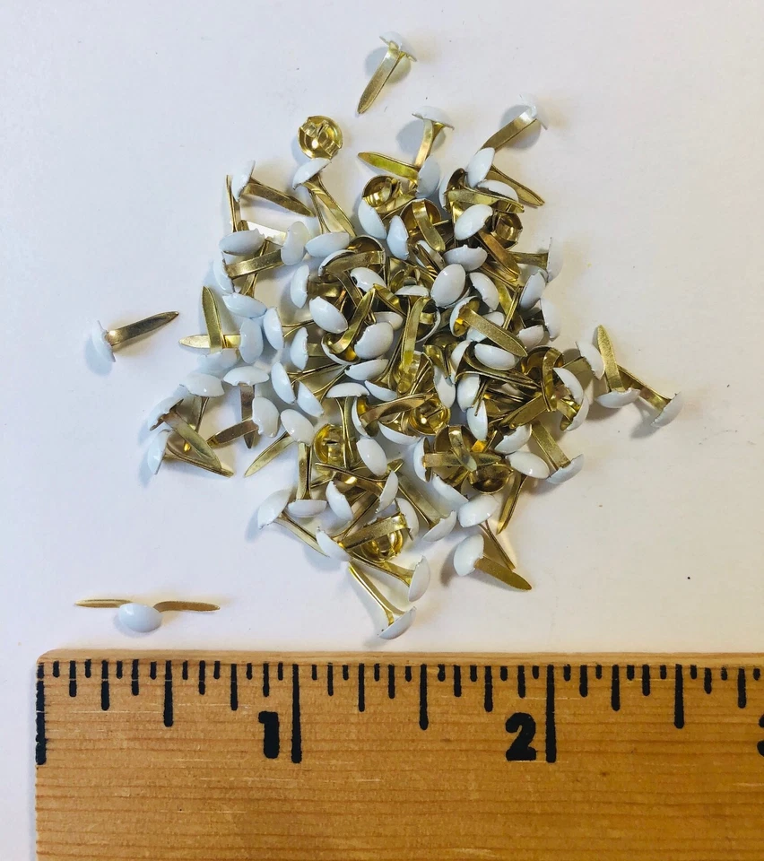 Sujetadores - Brads - "4mm White Dots" - 100 - NUEVO Foto 1 de 1