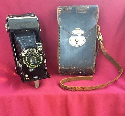 Cámara fotográfica vintage Zeiss Ikon Derval Ikomat con estuche de cuero Foto 1 de 4