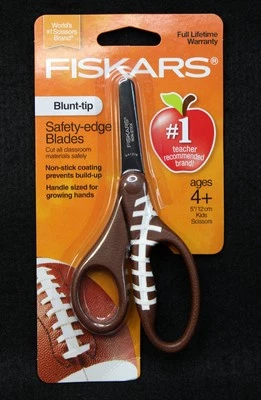Fiskars 足球设计 5 英寸儿童剪刀带钝尖 — 第 1/4 张图片