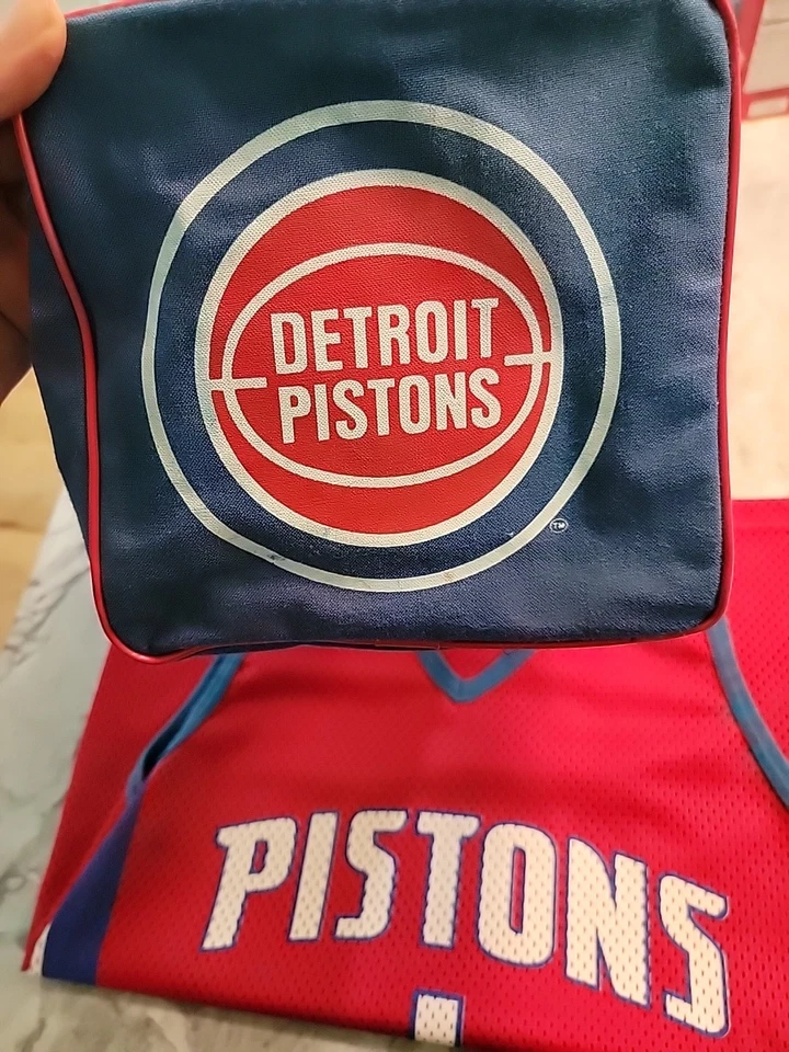 Camiseta Vintage Detroit Pistons Chauncey Billups com Bolsa de Ginástica! FEITO NOS EUA  - Imagem 1 de 4